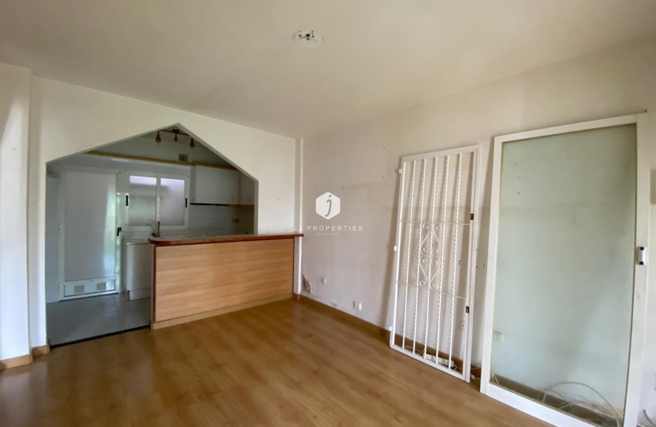 Resale - Bungalow -
Torrevieja - Torretas