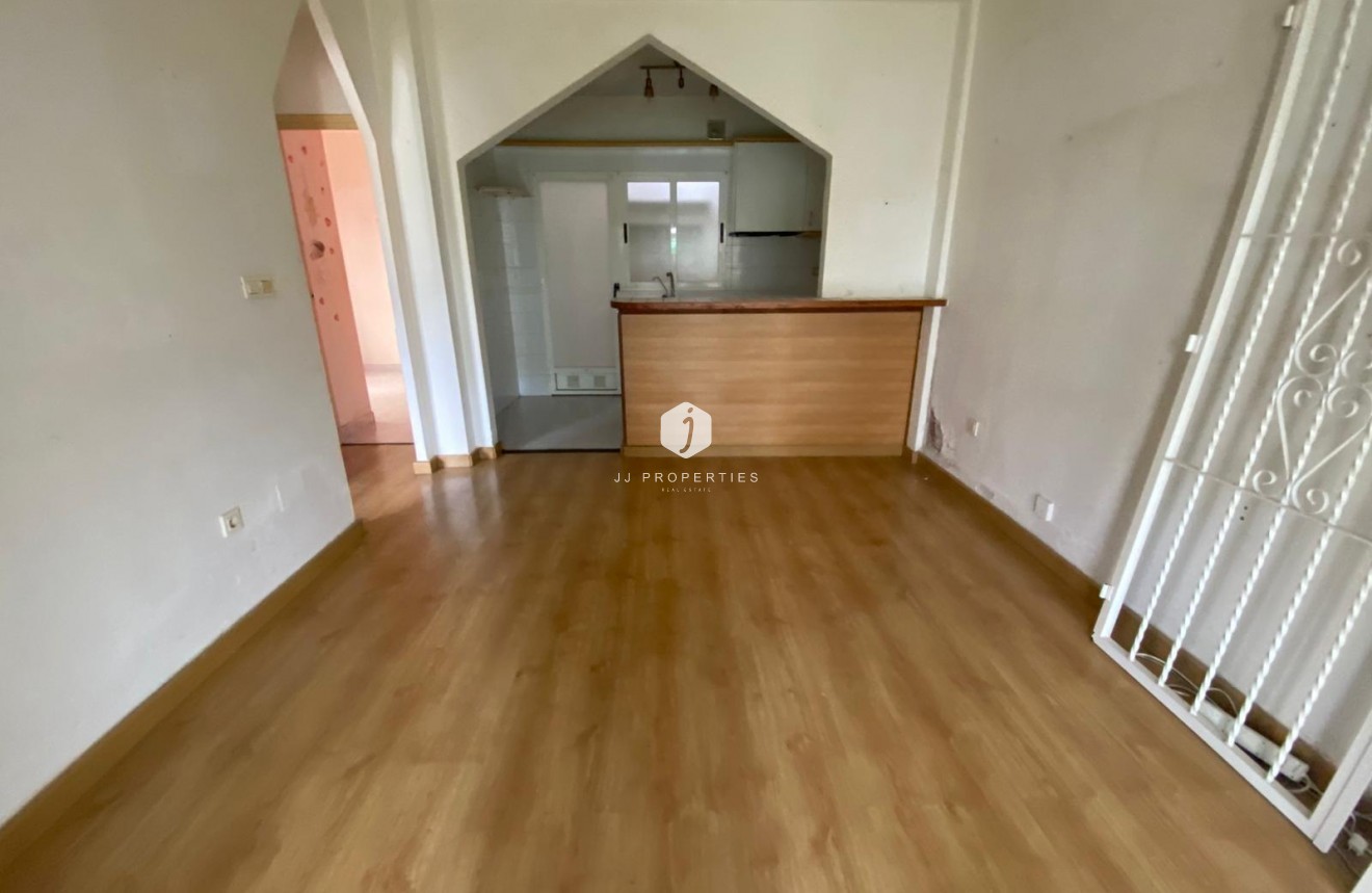 Resale - Bungalow -
Torrevieja - Torretas