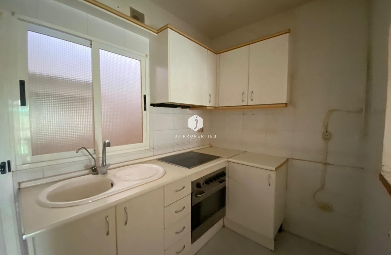 Resale - Bungalow -
Torrevieja - Torretas