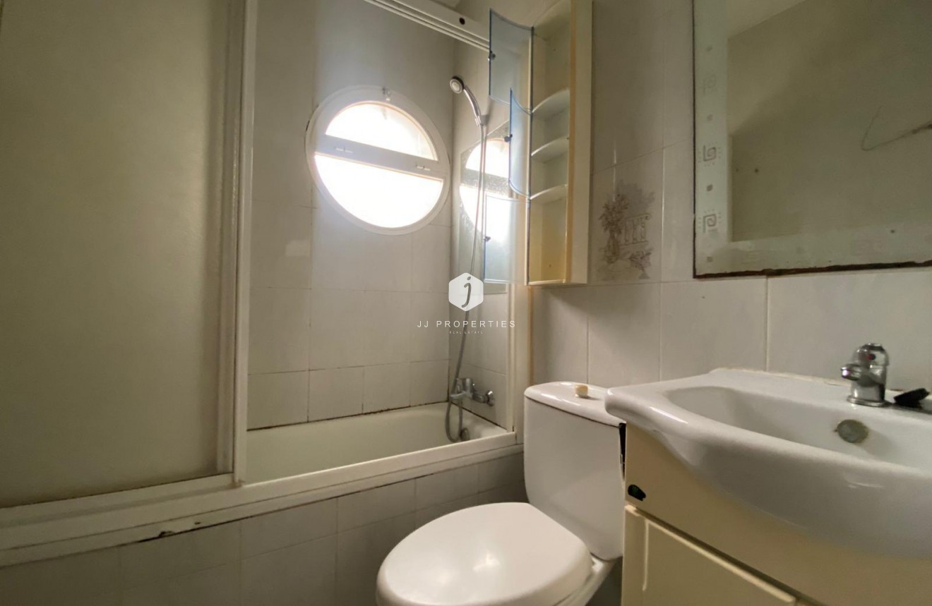 Resale - Bungalow -
Torrevieja - Torretas