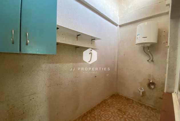 Resale - Bungalow -
Torrevieja - Torretas