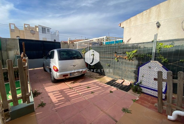 Resale - Bungalow -
Torrevieja - Torretas