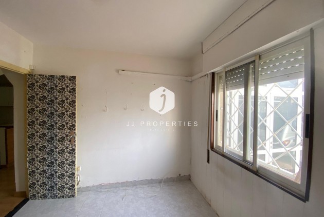 Resale - Bungalow -
Torrevieja - Torretas