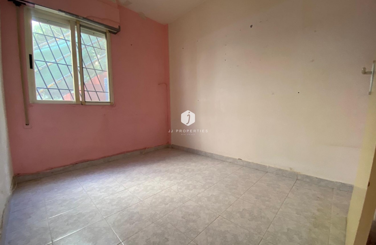 Resale - Bungalow -
Torrevieja - Torretas