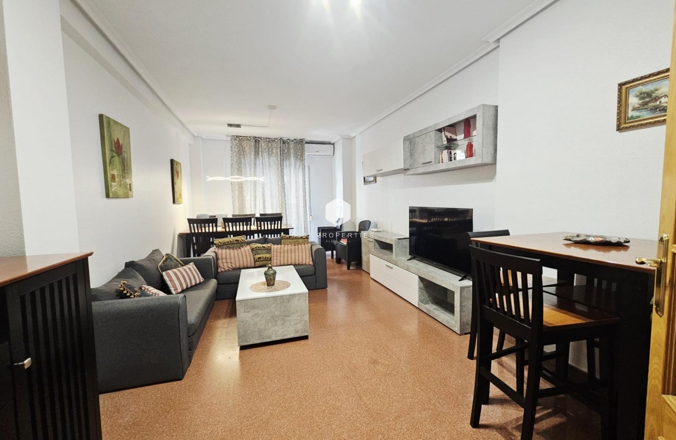 Resale - Apartment / flat -
Torrevieja - Estacion de autobuses