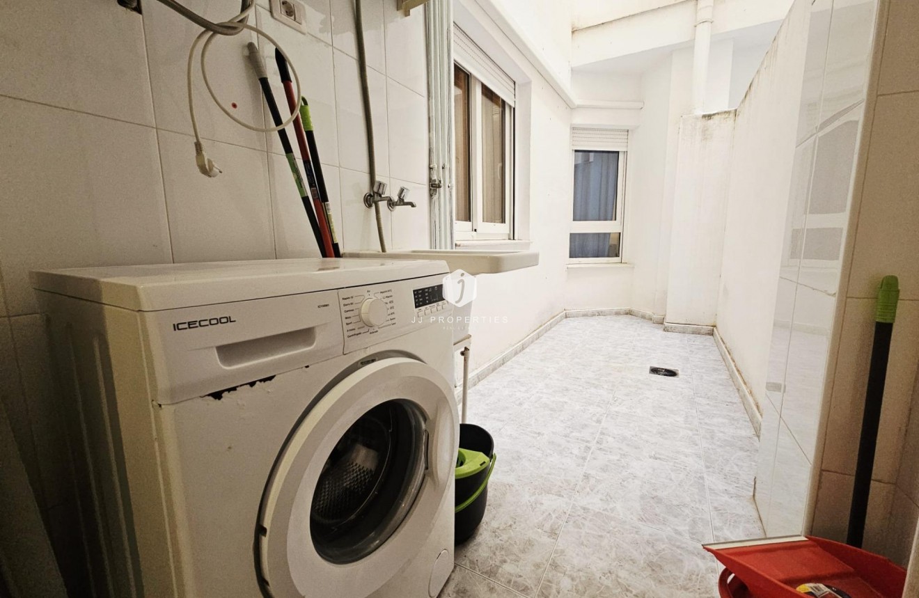 Resale - Apartment / flat -
Torrevieja - Estacion de autobuses