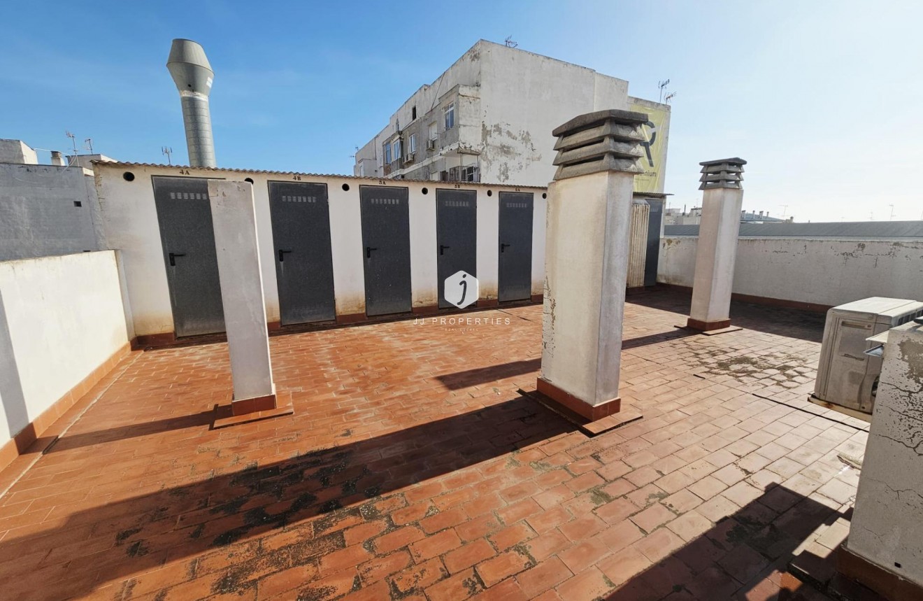 Resale - Apartment / flat -
Torrevieja - Estacion de autobuses