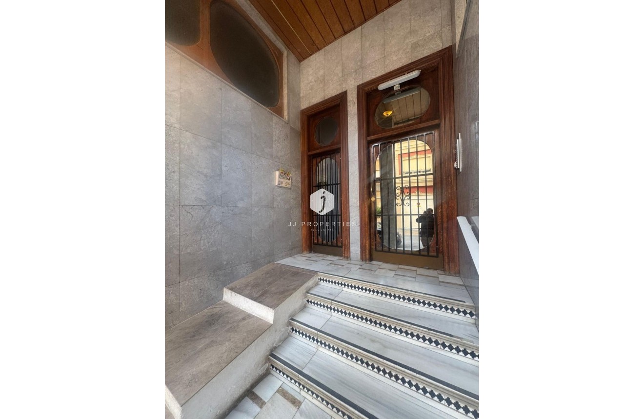 Tweedehands - Appartement / flat -
Bigastro - Bigastro Centro