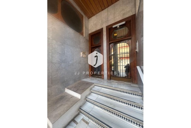 Tweedehands - Appartement / flat -
Bigastro - Bigastro Centro