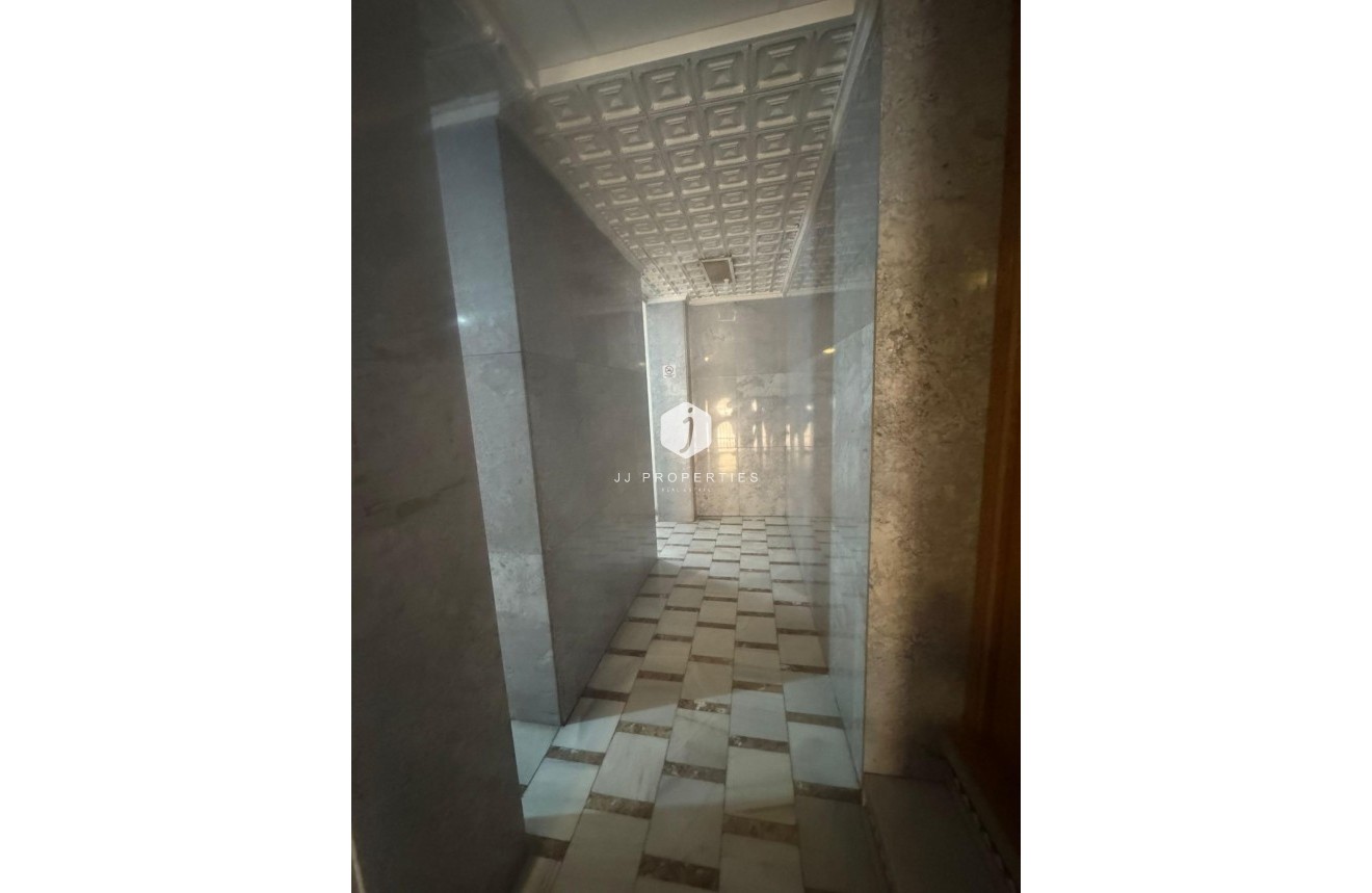 Tweedehands - Appartement / flat -
Bigastro - Bigastro Centro