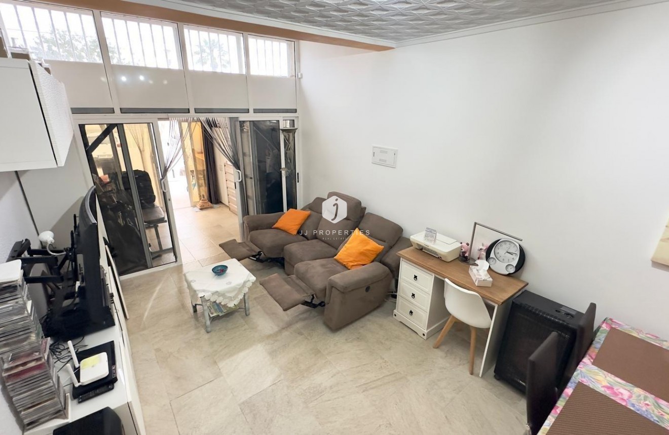 Resale - Chalet -
Torrevieja - La Siesta - El Salado - Torreta