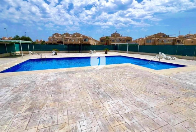 Resale - Chalet -
Torrevieja - La Siesta - El Salado - Torreta