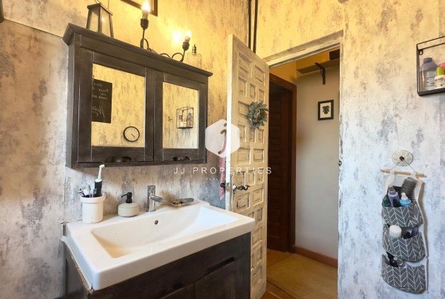 Resale - Villa -
Torrevieja - Torreblanca