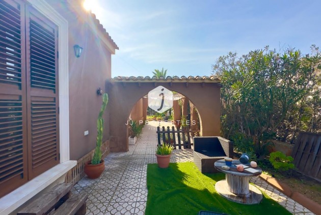 Resale - Villa -
Torrevieja - Torreblanca