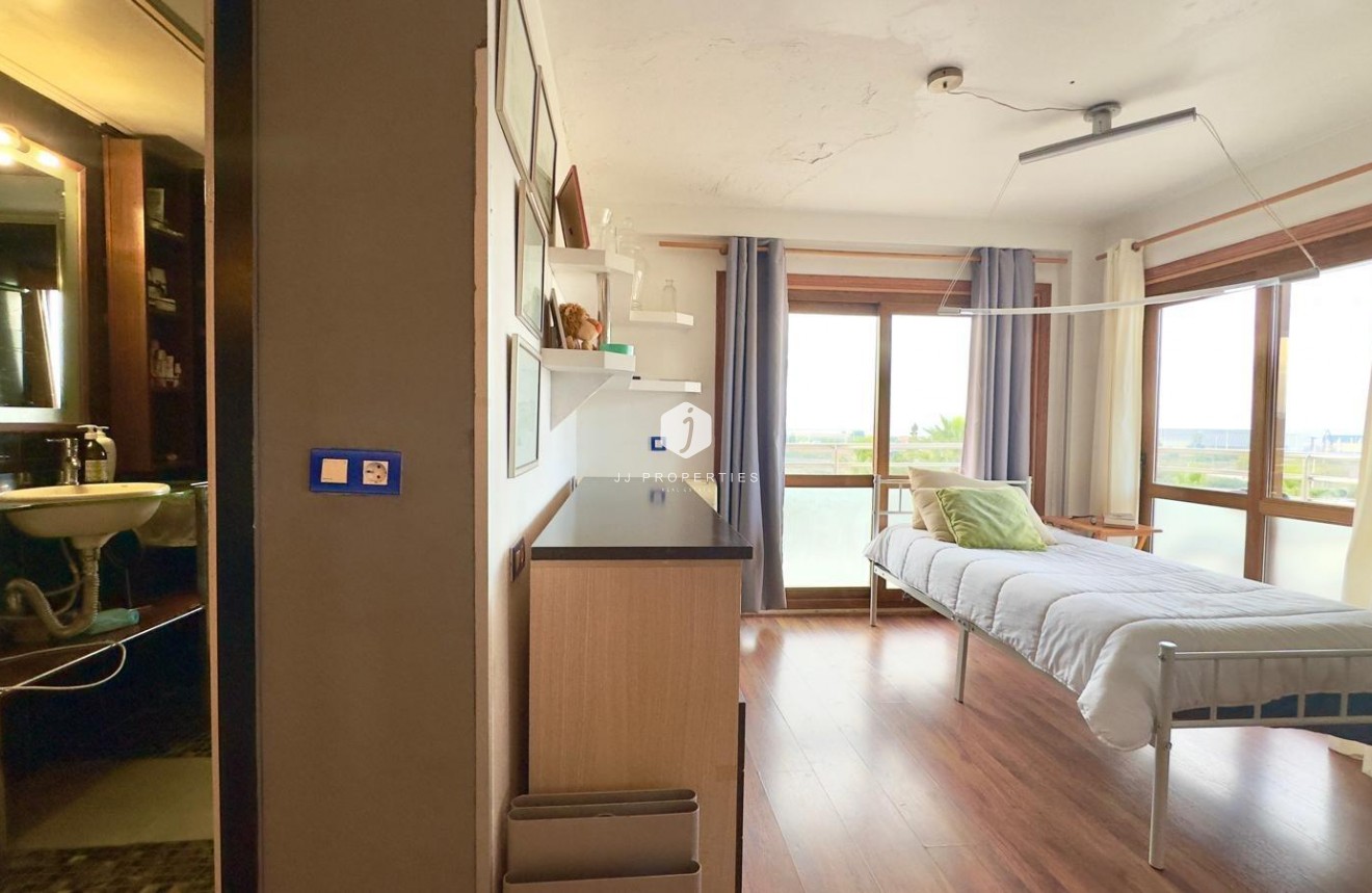 Tweedehands - Appartement / flat -
Torrevieja - La veleta