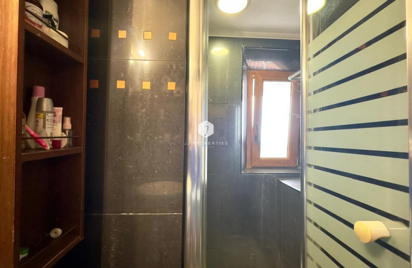 Tweedehands - Appartement / flat -
Torrevieja - La veleta