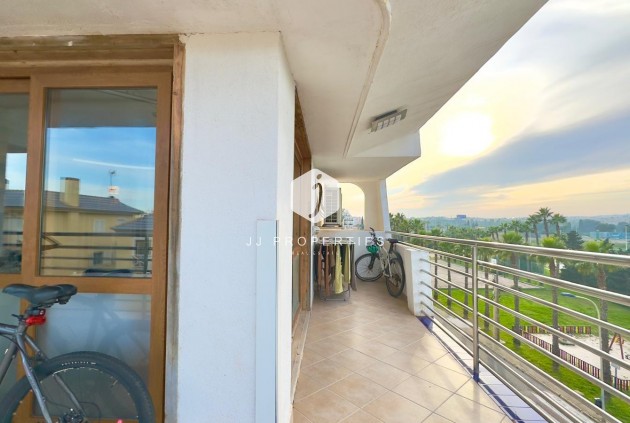 Tweedehands - Appartement / flat -
Torrevieja - La veleta