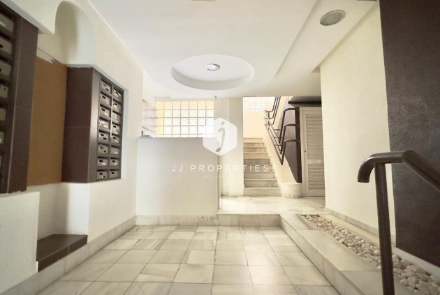 Tweedehands - Appartement / flat -
Torrevieja - La veleta