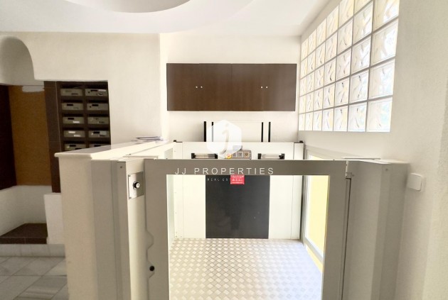 Tweedehands - Appartement / flat -
Torrevieja - La veleta