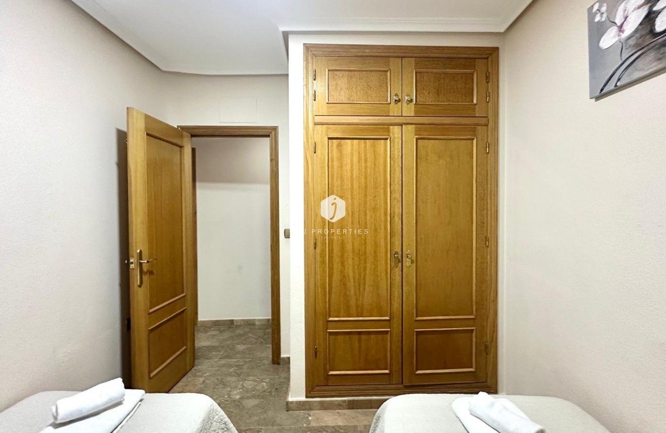 Resale - Apartment / flat -
Torrevieja