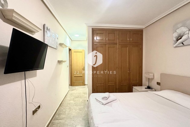 Resale - Apartment / flat -
Torrevieja