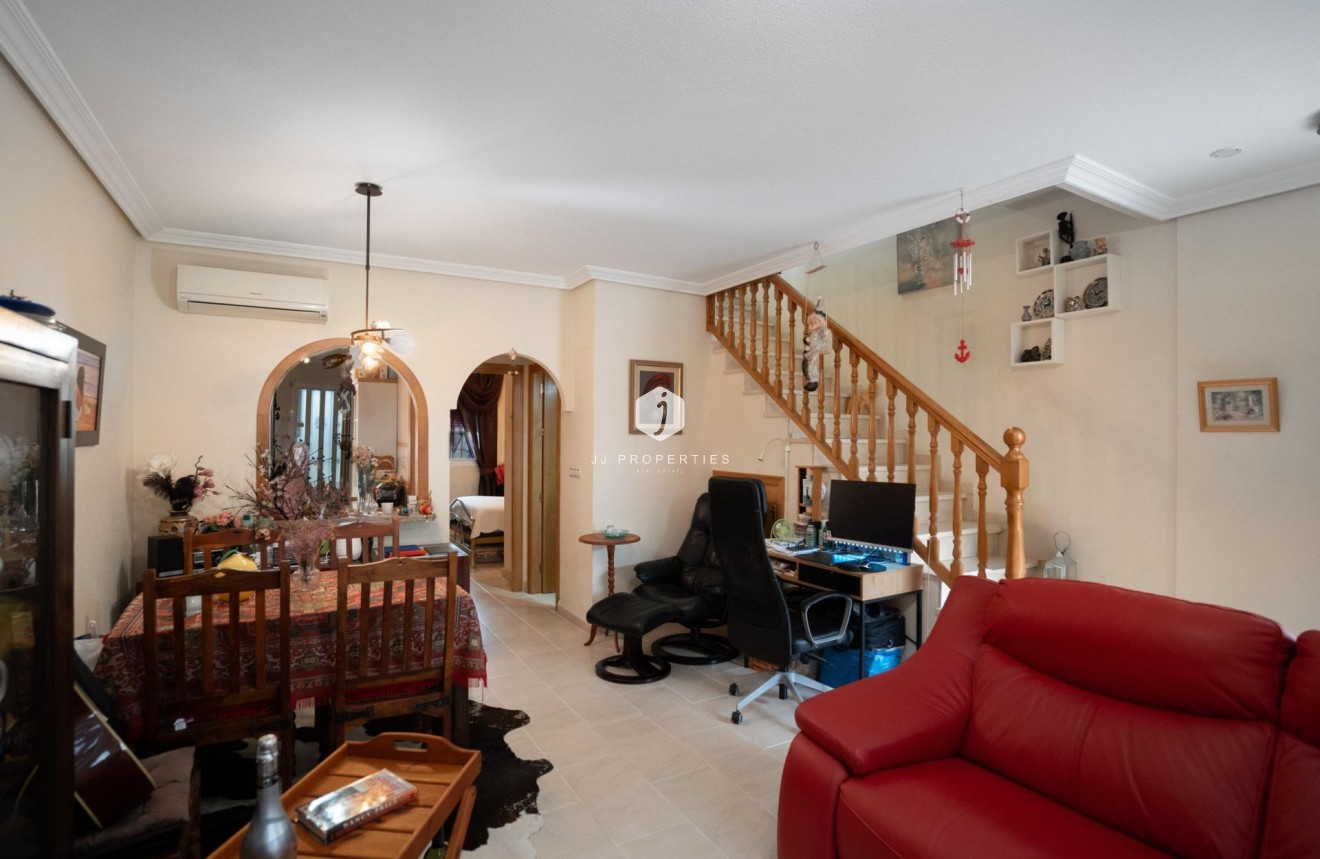 Resale - Chalet -
Orihuela Costa - Los Dolses