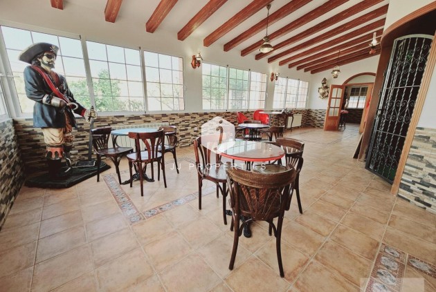 Resale - Villa -
Torrevieja - La Siesta - El Salado - Torreta