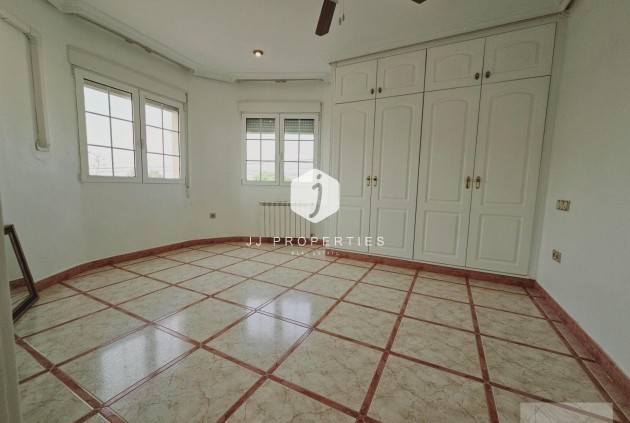 Resale - Villa -
Torrevieja - La Siesta - El Salado - Torreta