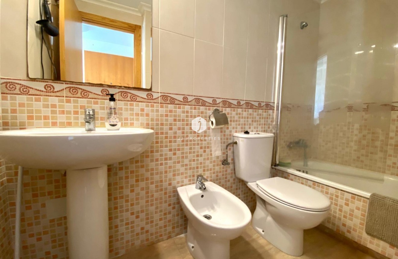 Resale - Apartment / flat -
Torrevieja