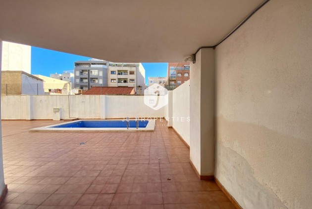 Resale - Apartment / flat -
Torrevieja