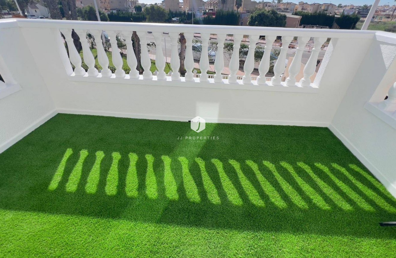 Resale - Penthouse -
Orihuela Costa - La Zenia