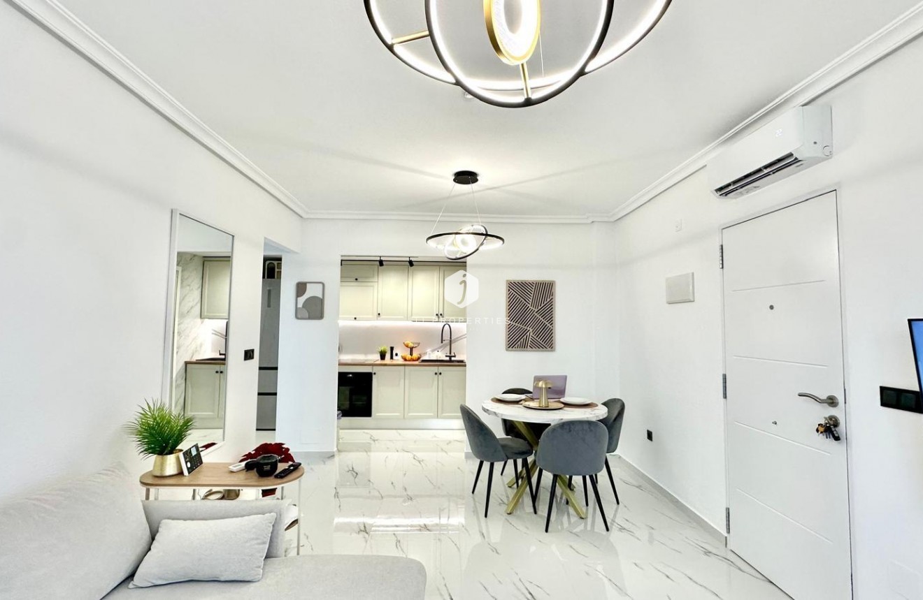 Resale - Bungalow -
Orihuela Costa - Playa Flamenca Norte