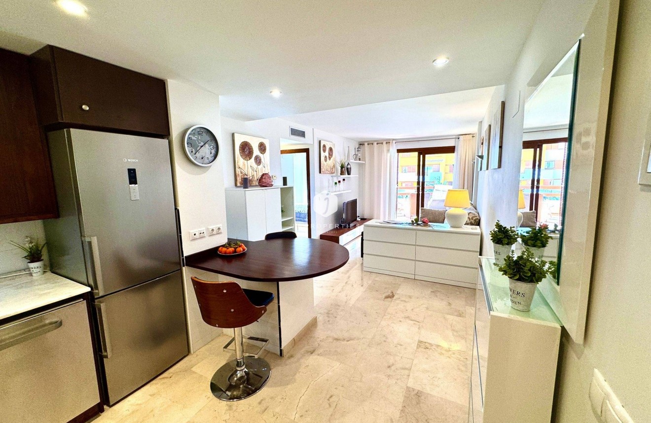 Resale - Apartment / flat -
Torrevieja - Punta prima