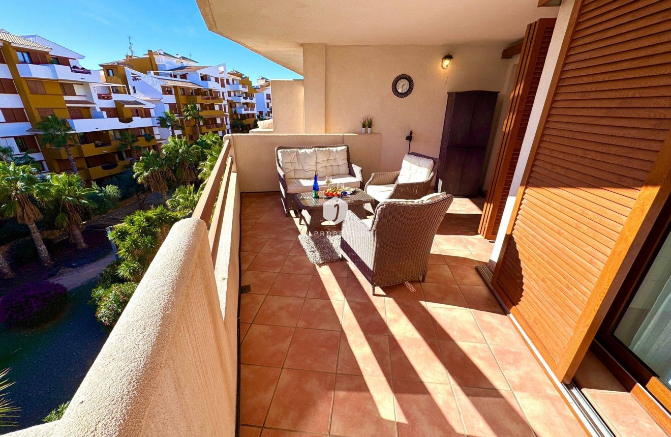 Resale - Apartment / flat -
Torrevieja - Punta prima