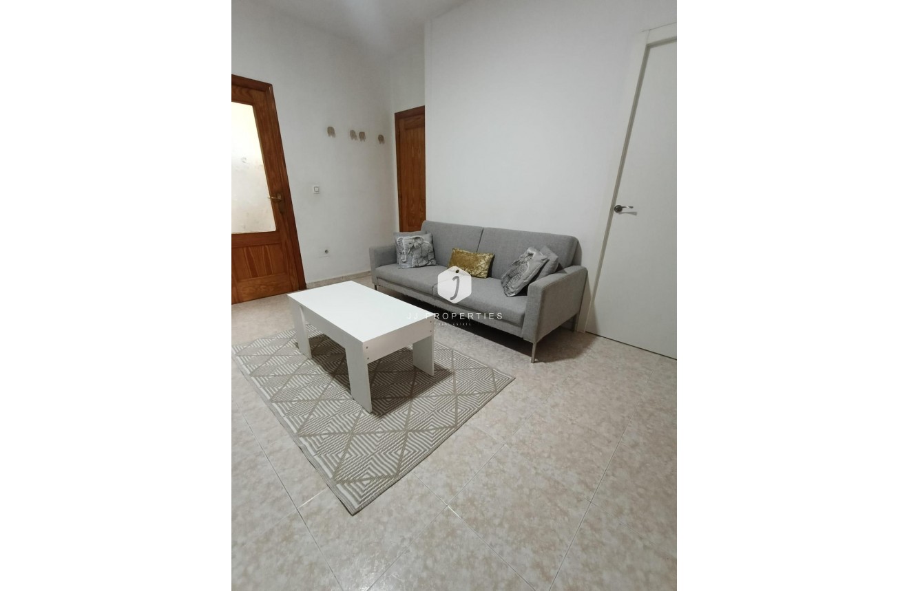 Resale - Chalet -
Torrevieja - Torretas