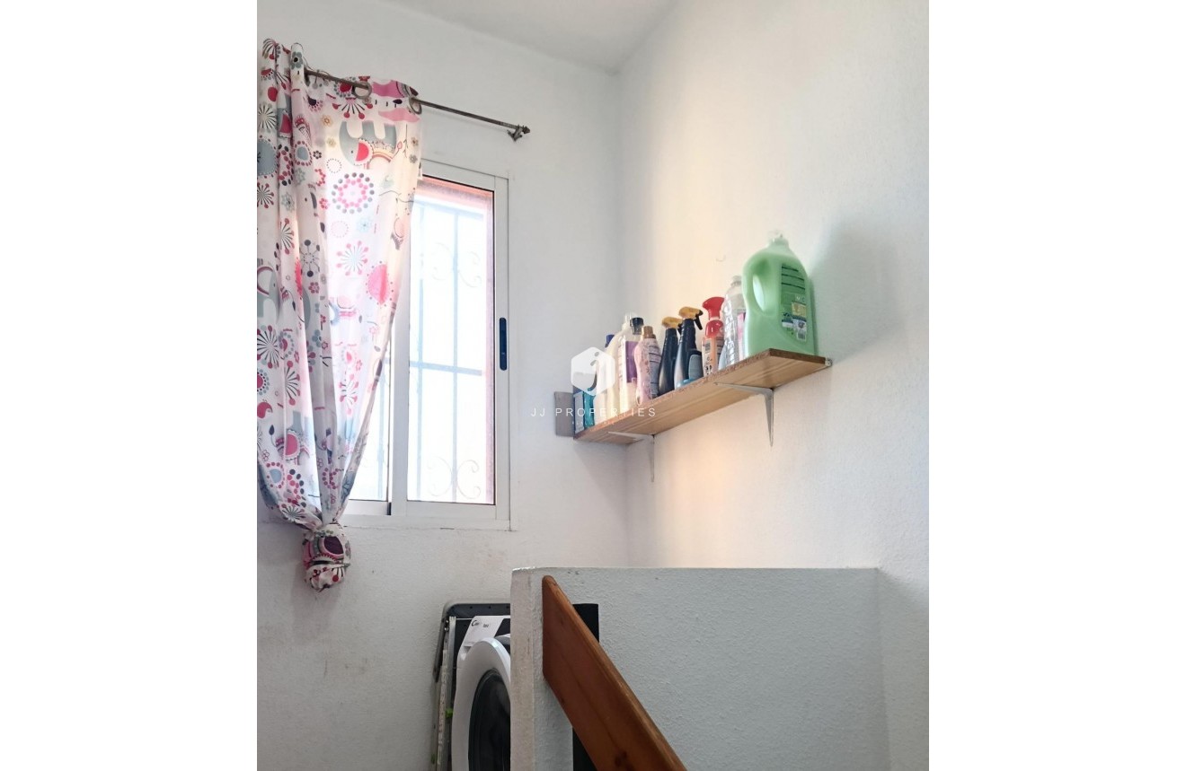 Resale - Chalet -
Torrevieja - Torretas