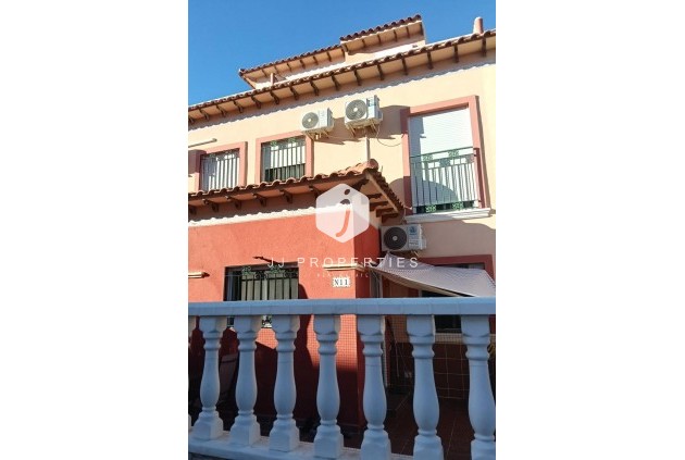 Resale - Chalet -
Torrevieja - Torretas