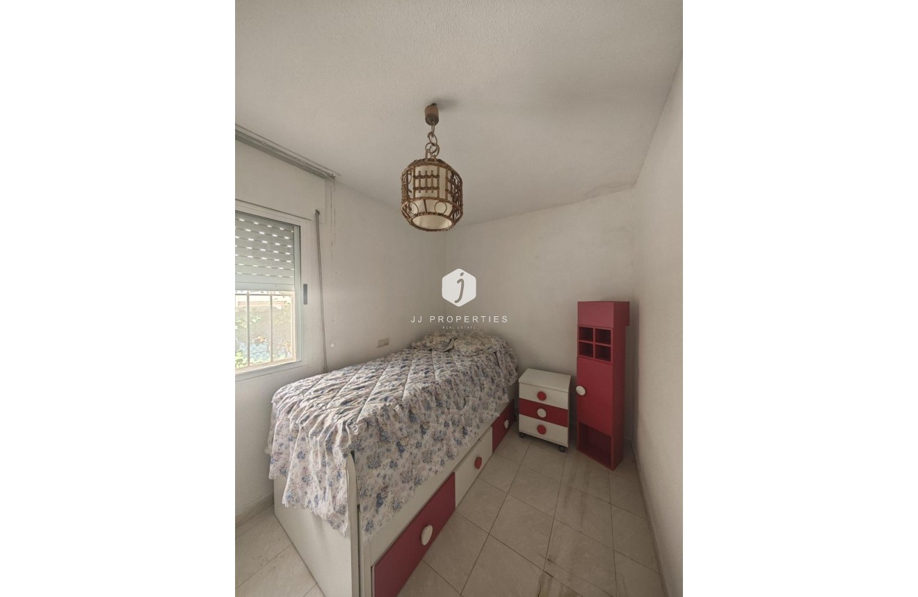 Resale - Bungalow -
Torrevieja - Los Balcones - Los Altos del Edén