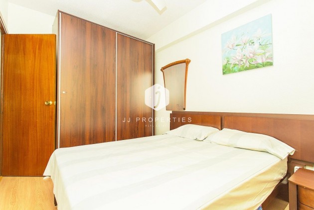 Resale - Apartment / flat -
Torrevieja - Playa del Cura