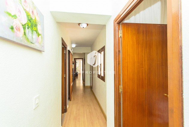 Resale - Apartment / flat -
Torrevieja - Playa del Cura