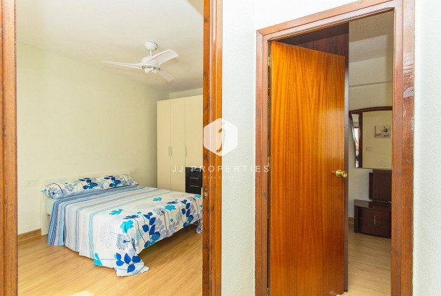 Resale - Apartment / flat -
Torrevieja - Playa del Cura