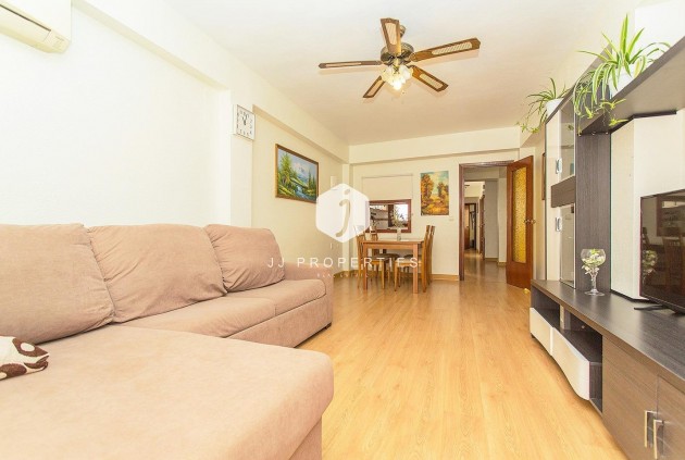 Resale - Apartment / flat -
Torrevieja - Playa del Cura