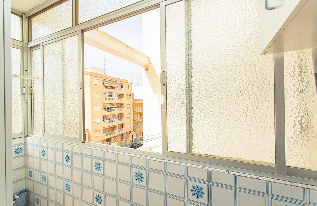 Resale - Apartment / flat -
Torrevieja - Playa del Cura