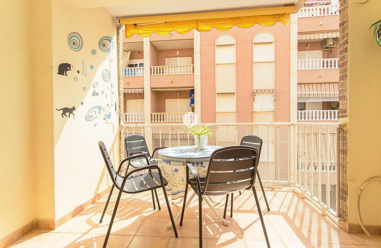 Resale - Apartment / flat -
Torrevieja - Playa del Cura