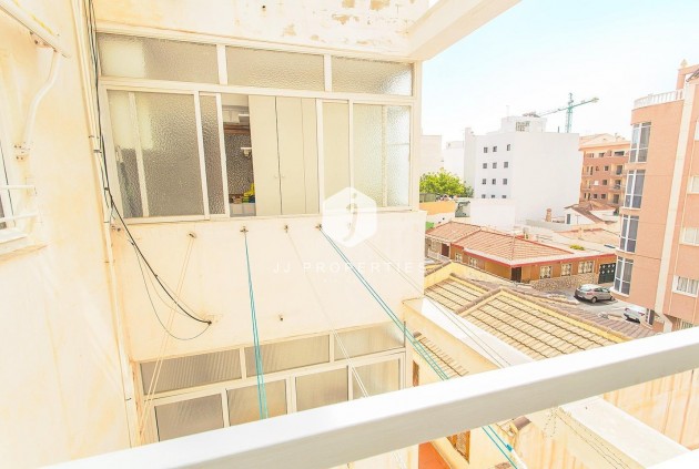 Resale - Apartment / flat -
Torrevieja - Playa del Cura