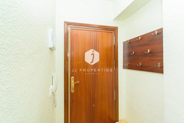 Resale - Apartment / flat -
Torrevieja - Playa del Cura