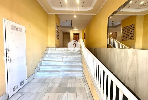 Resale - Apartment / flat -
Torrevieja