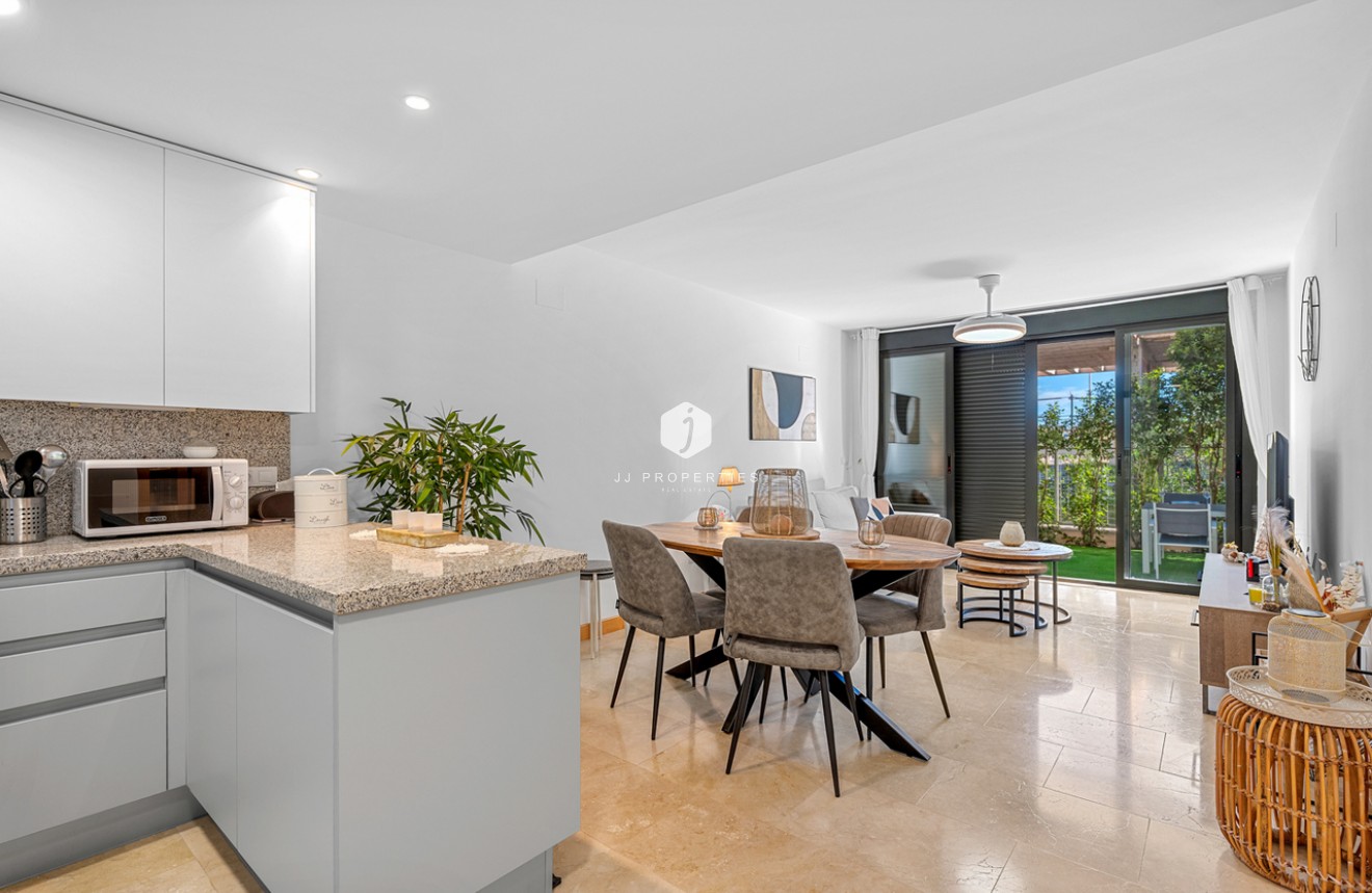 Resale - Apartment / flat -
Campoamor - Costa Blanca