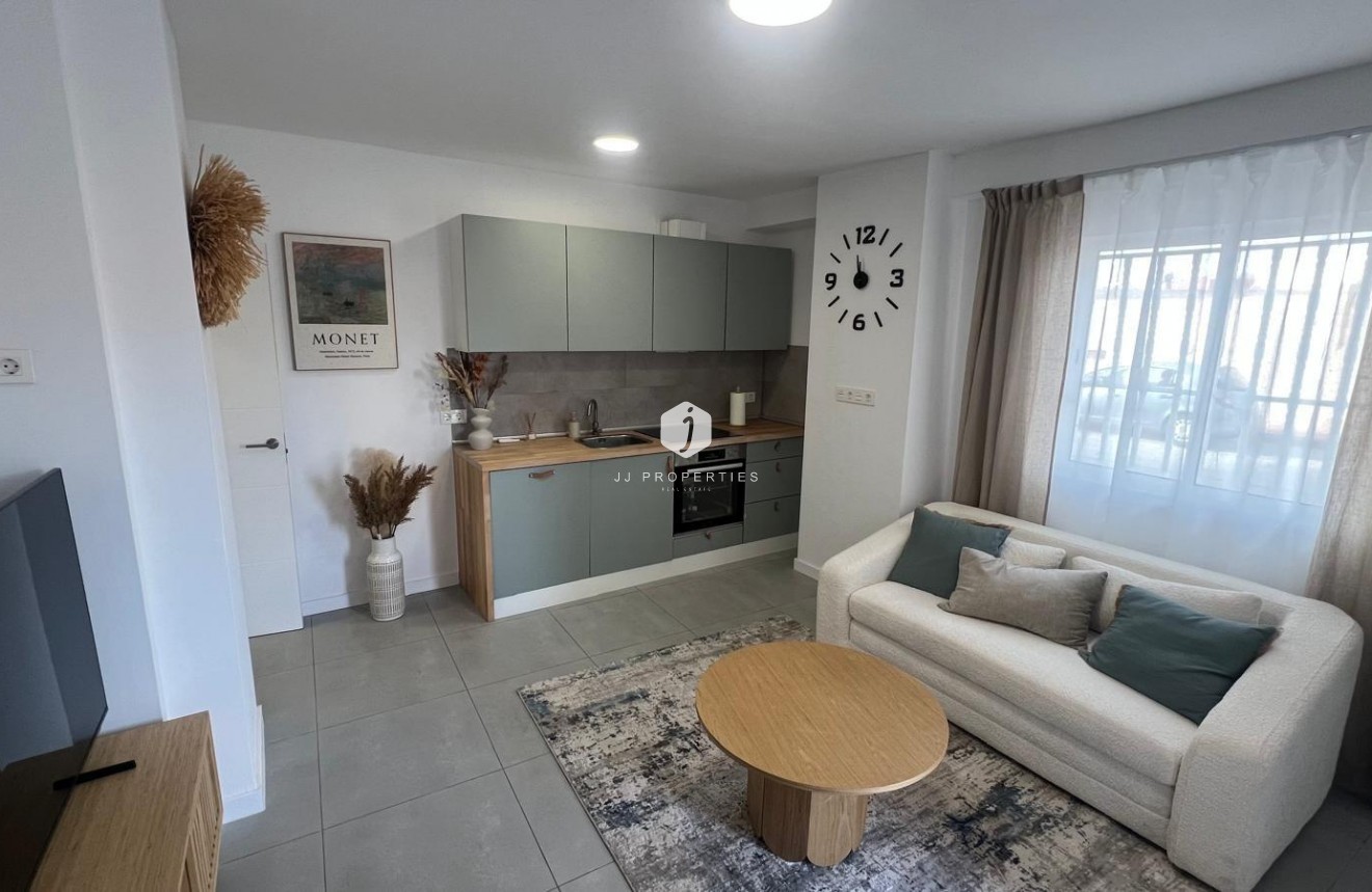 Resale - Apartment / flat -
Torrevieja - Zona Los Frutales