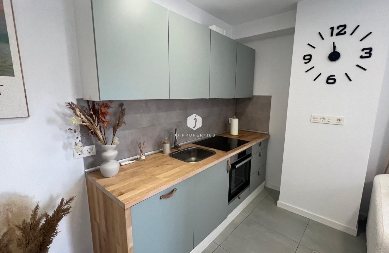 Resale - Apartment / flat -
Torrevieja - Zona Los Frutales